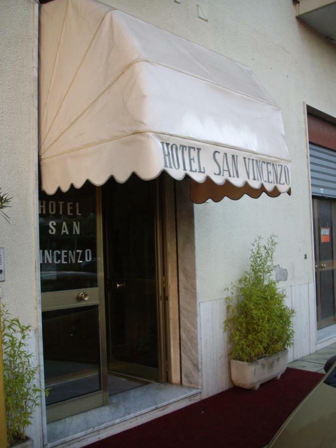 Hotel San Vincenzo Soverato Marina Bagian luar foto