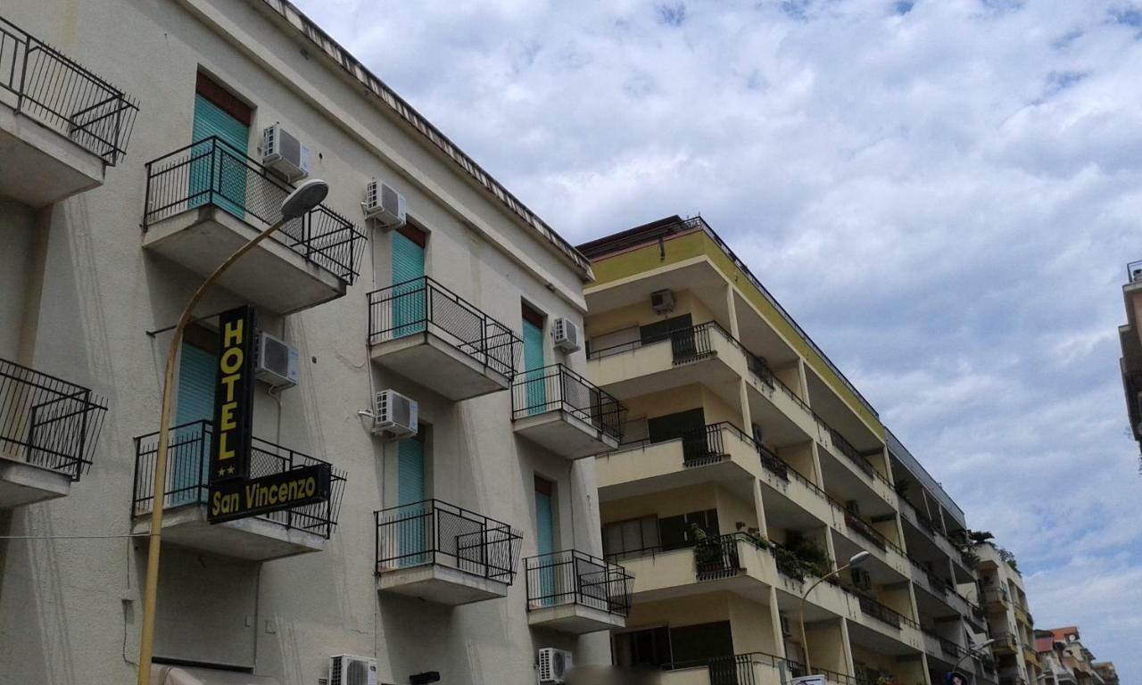 Hotel San Vincenzo Soverato Marina Bagian luar foto