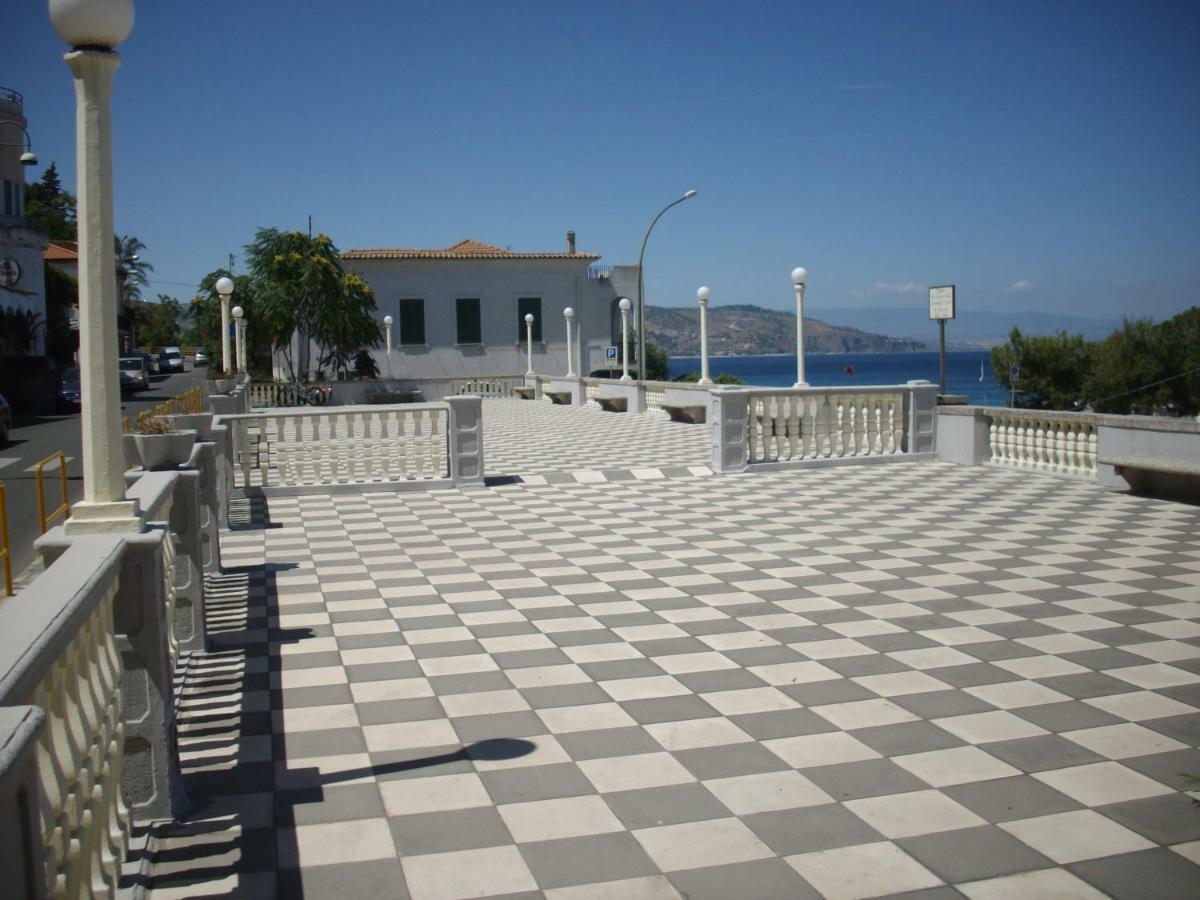 Hotel San Vincenzo Soverato Marina Bagian luar foto